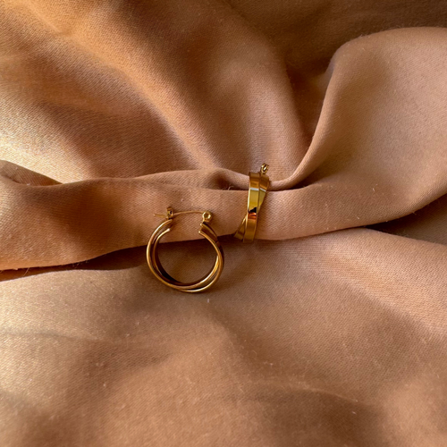 Camilla gold hoop earrings – Feminine Creatures