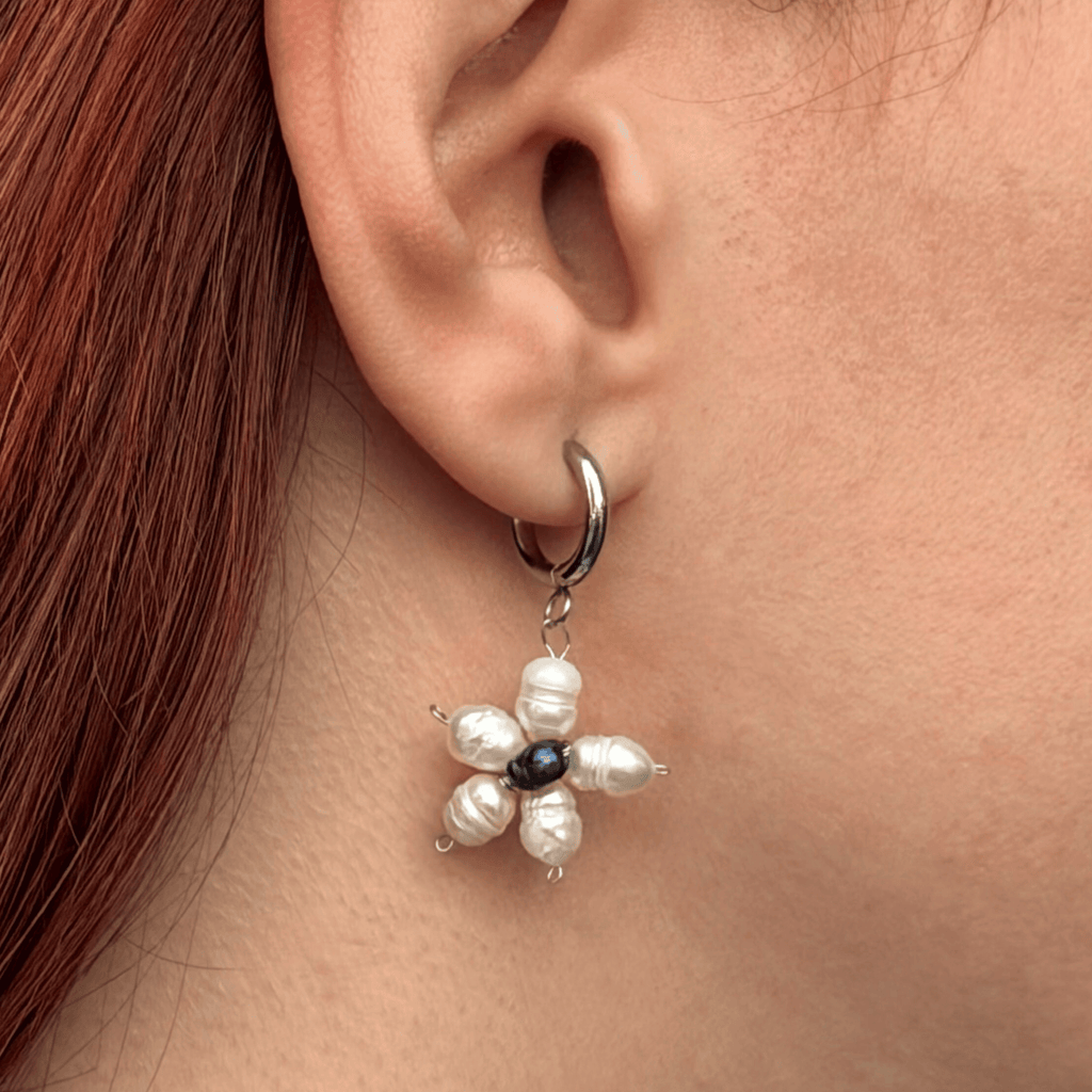 The Moonflower earrings with pearl flower – Feminine Creatures