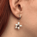 The Moonflower earrings with pearl flower – Feminine Creatures
