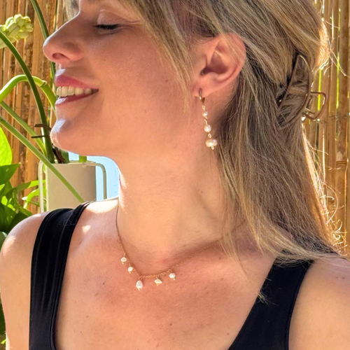 Amélie earrings with three graduated pearls – Feminine Creatures