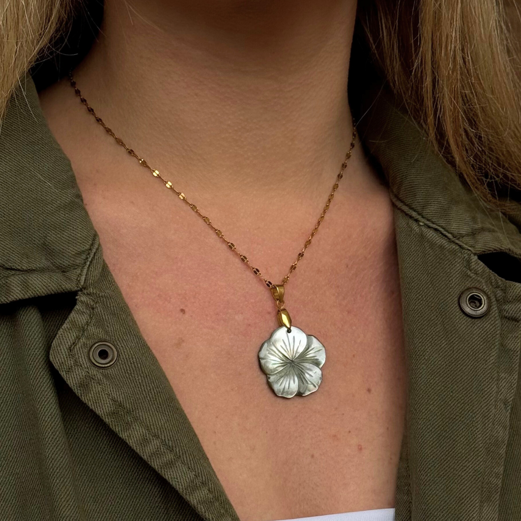 Κολιέ με άνθη κοχυλιών