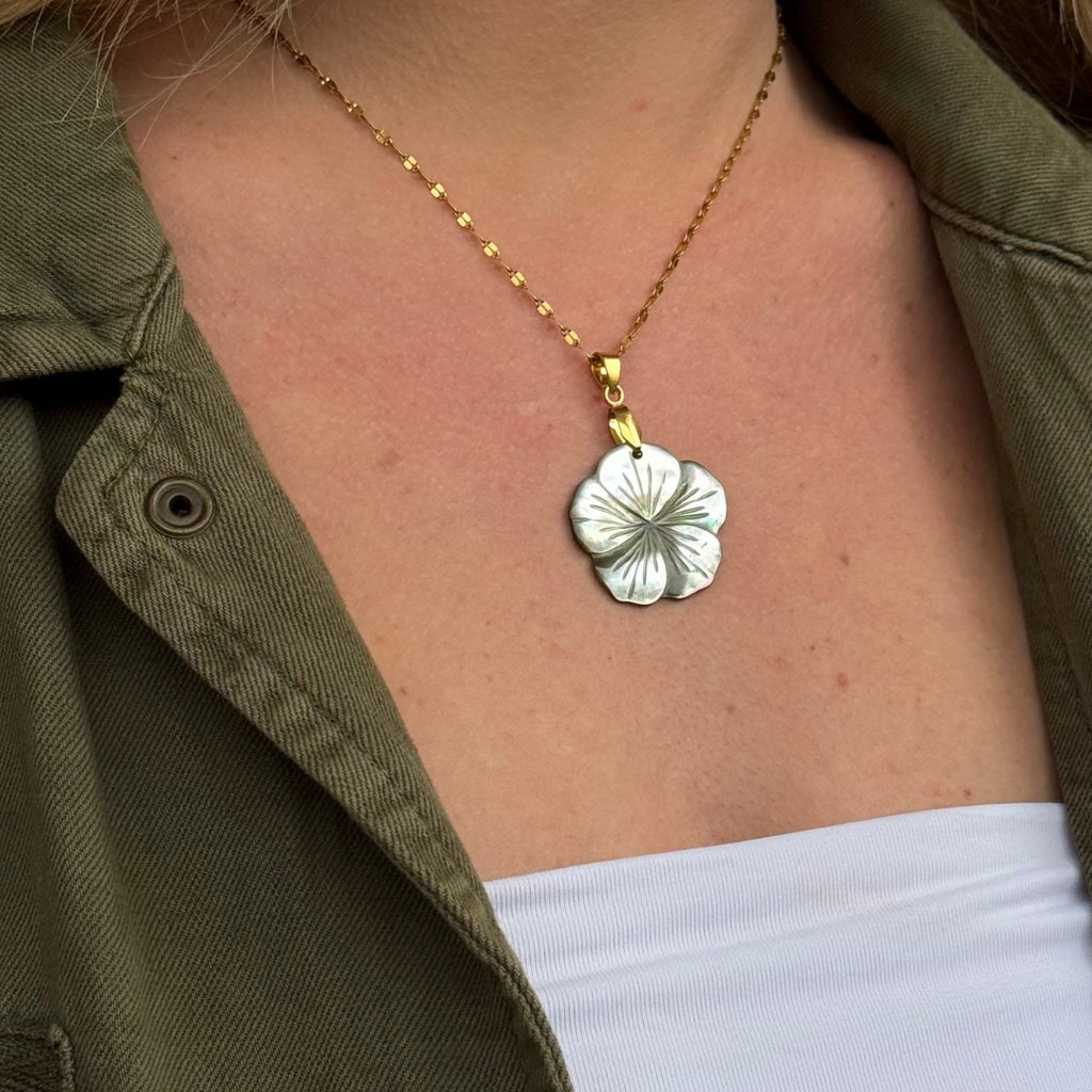 Κολιέ με άνθη κοχυλιών