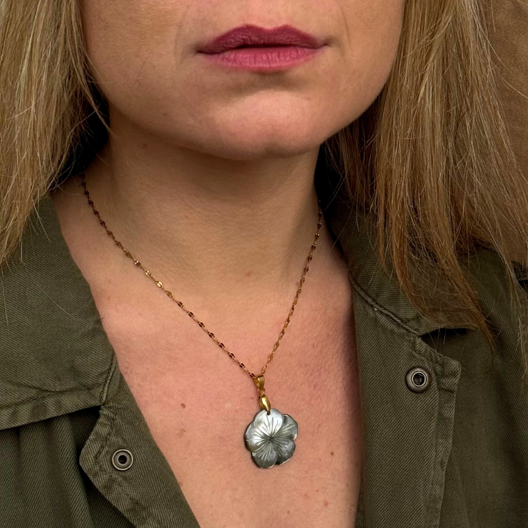 Κολιέ με άνθη κοχυλιών