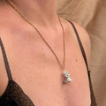 Amalia necklace with three asymmetric pearls – Feminine Creatures