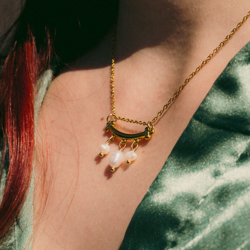 Cleopatra necklace in silver – Feminine Creatures