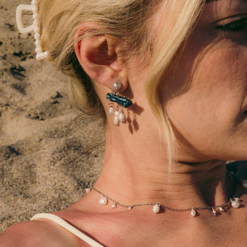 Handmade Arete scattered pearl silver necklace – Feminine Creatures