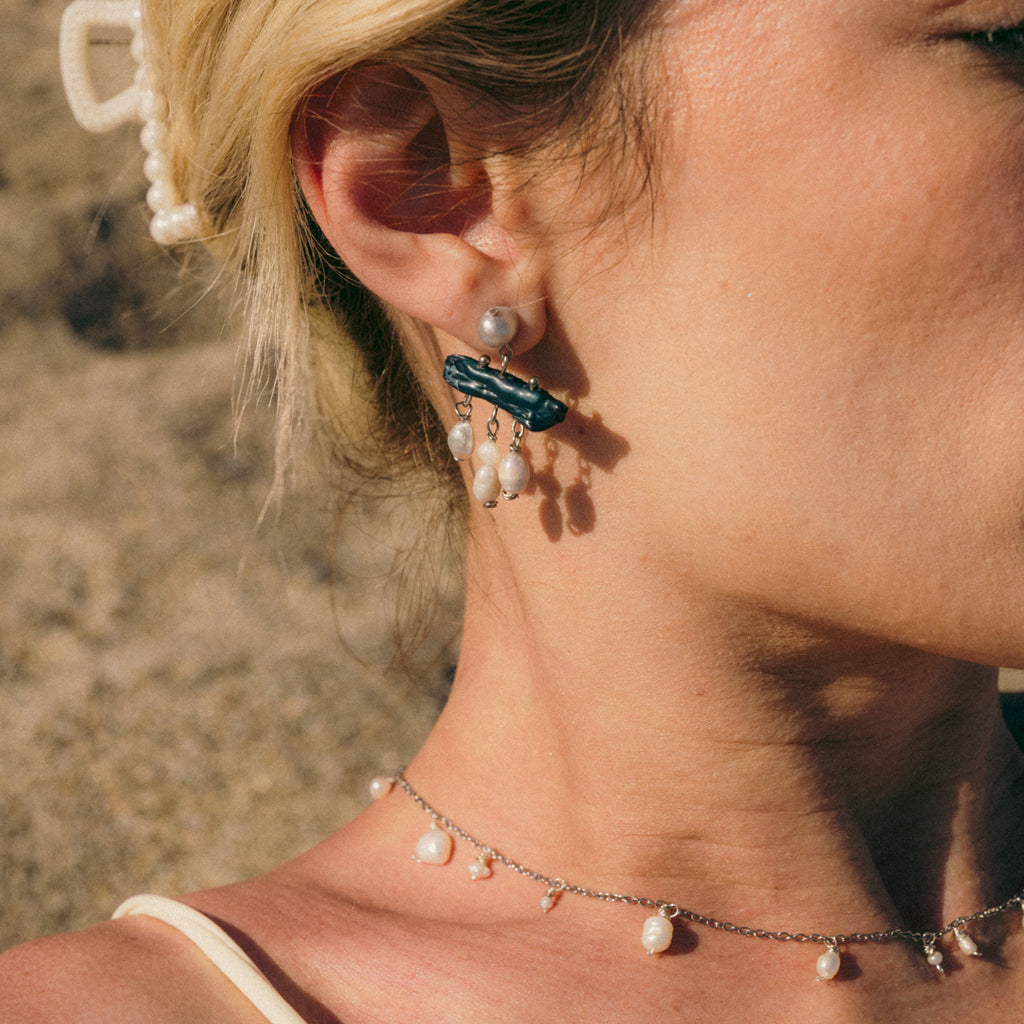 The Nyx pearl drop earrings – Feminine Creatures