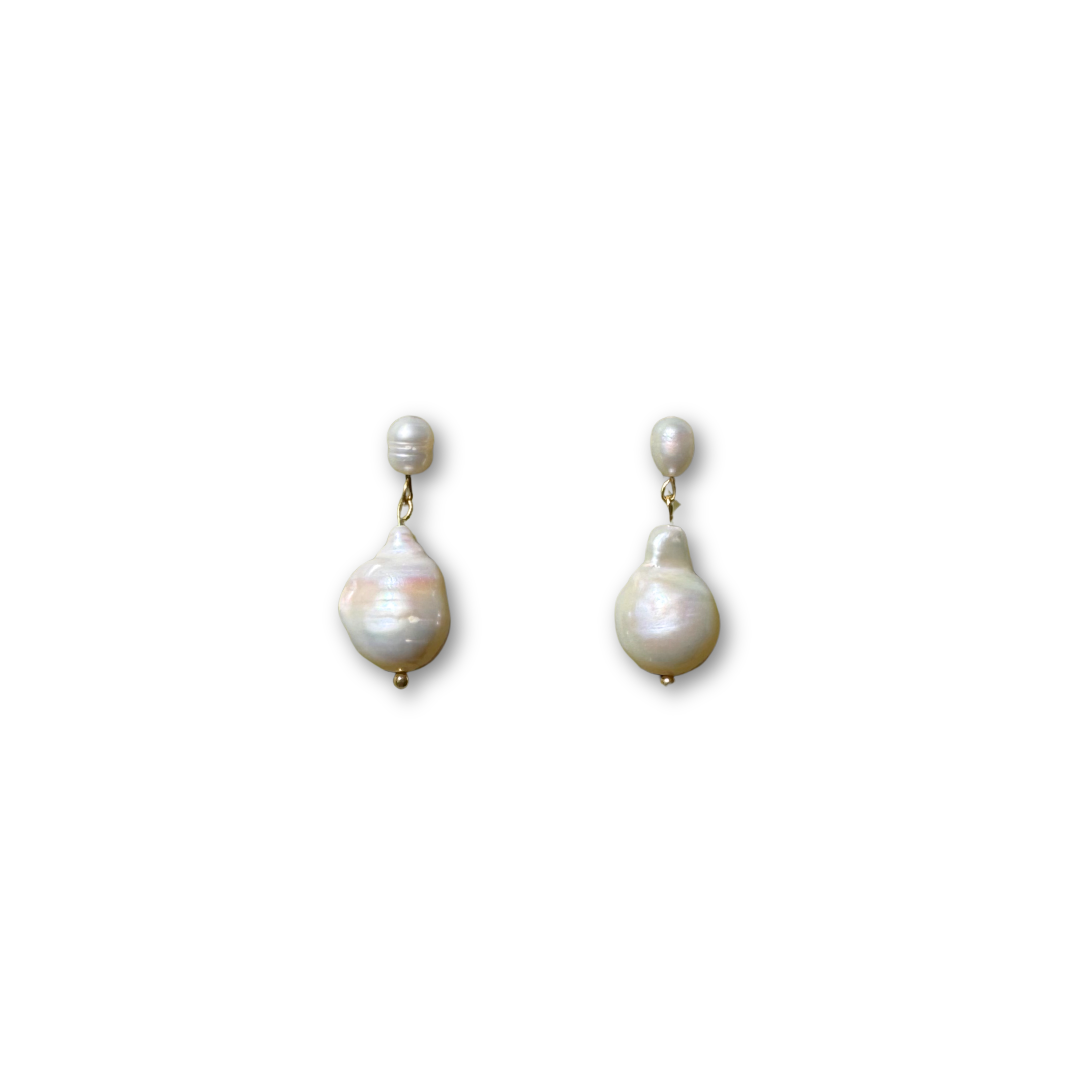 Genesis earrings detail – Feminine Creatures