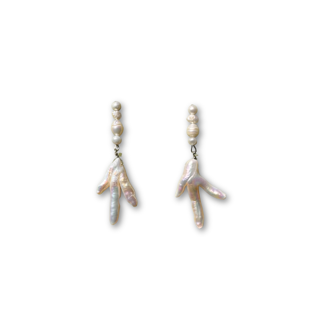 Coralia coral-shaped pearl earrings – Feminine Creatures