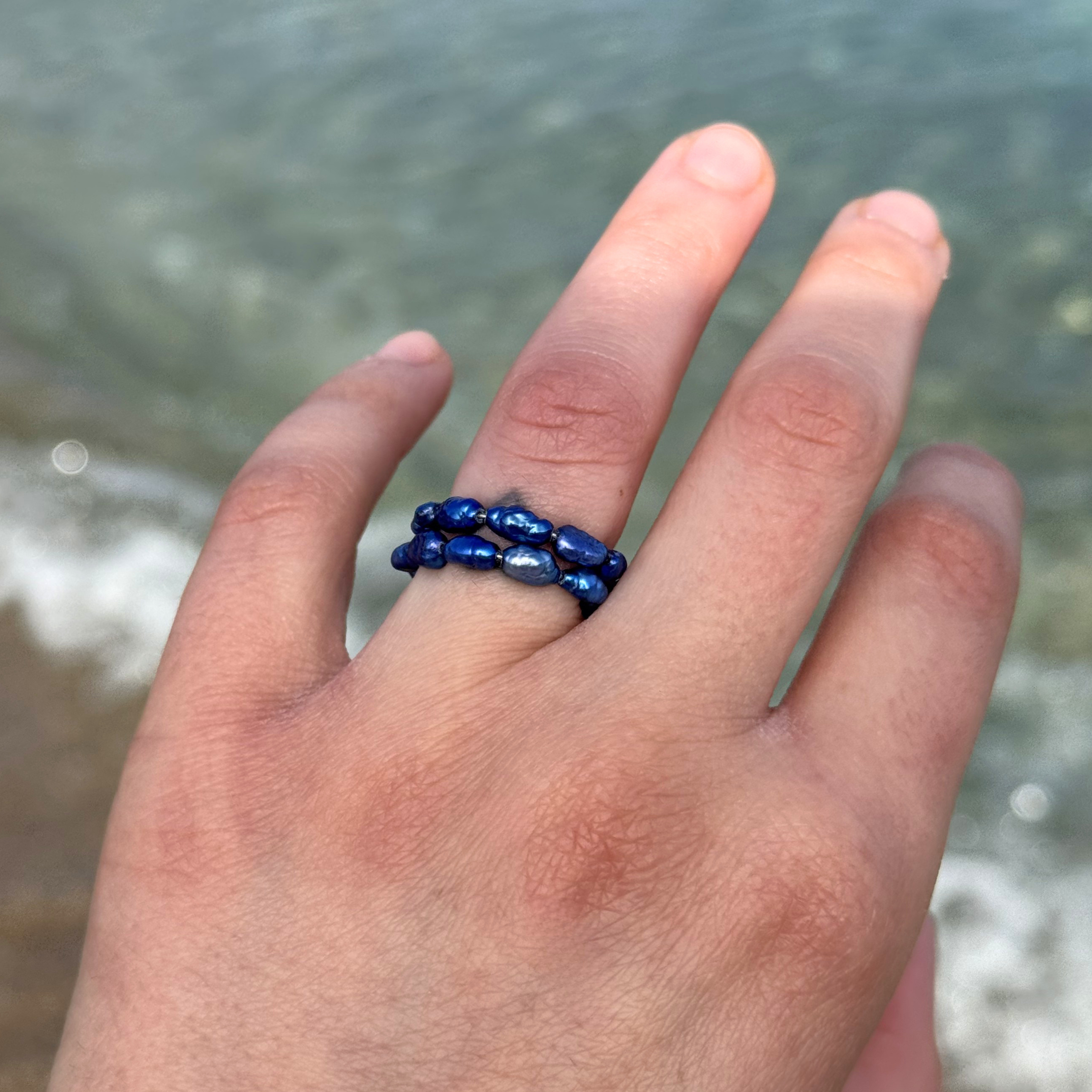 Midnight Pearl ring with midnight blue pearls – Feminine Creatures