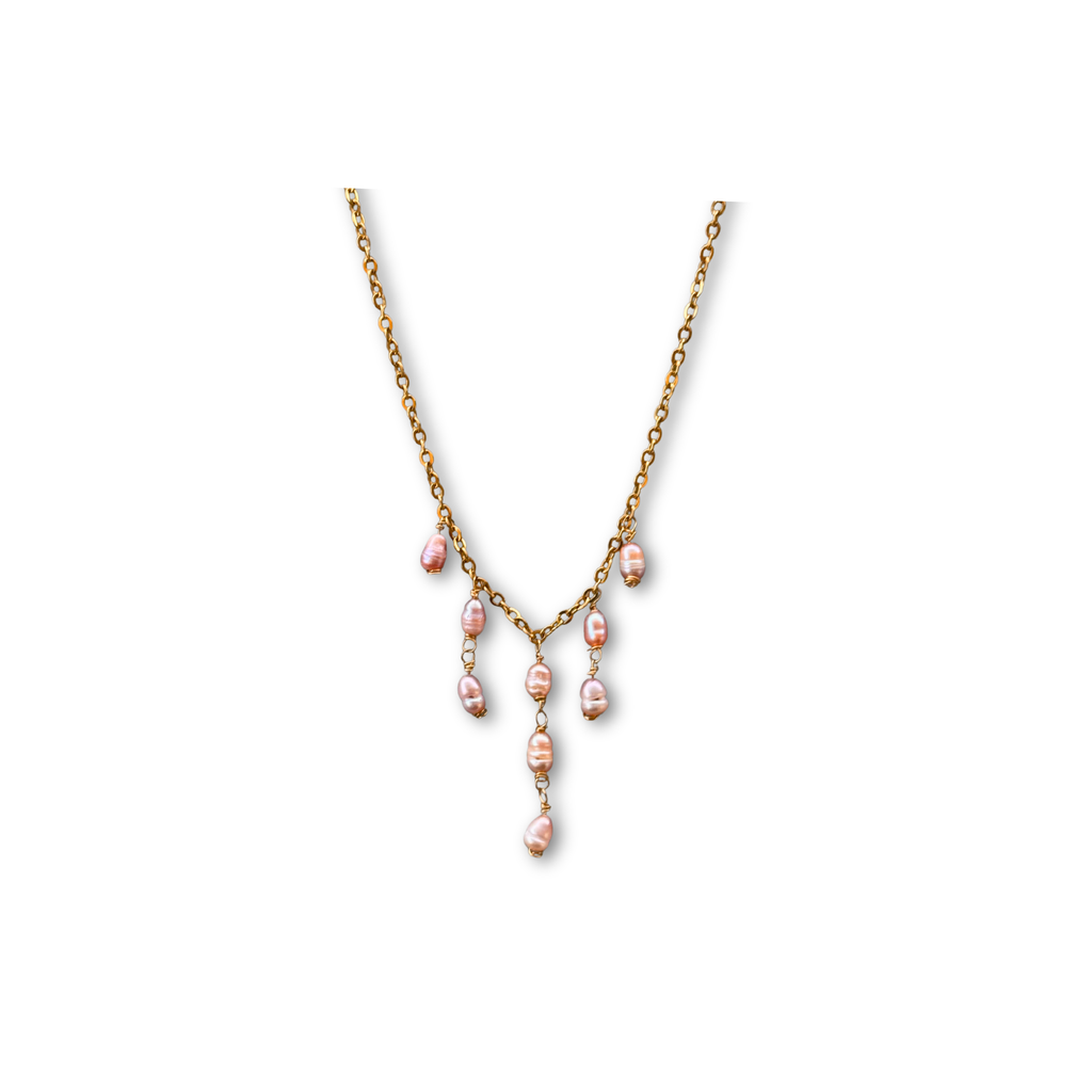 Athena pink pearl necklace detail – Feminine Creatures