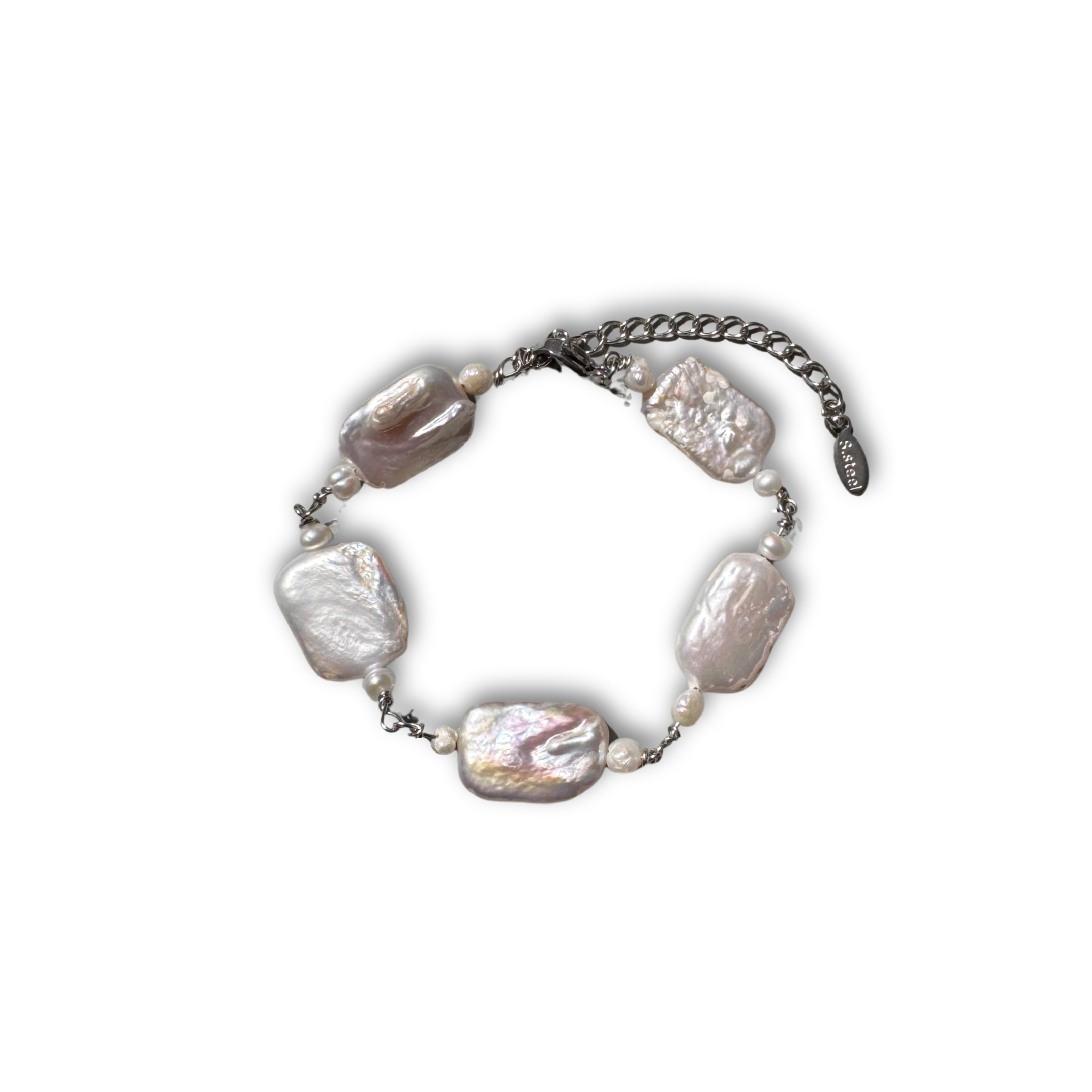 Cathrine bracelet detail – Feminine Creatures