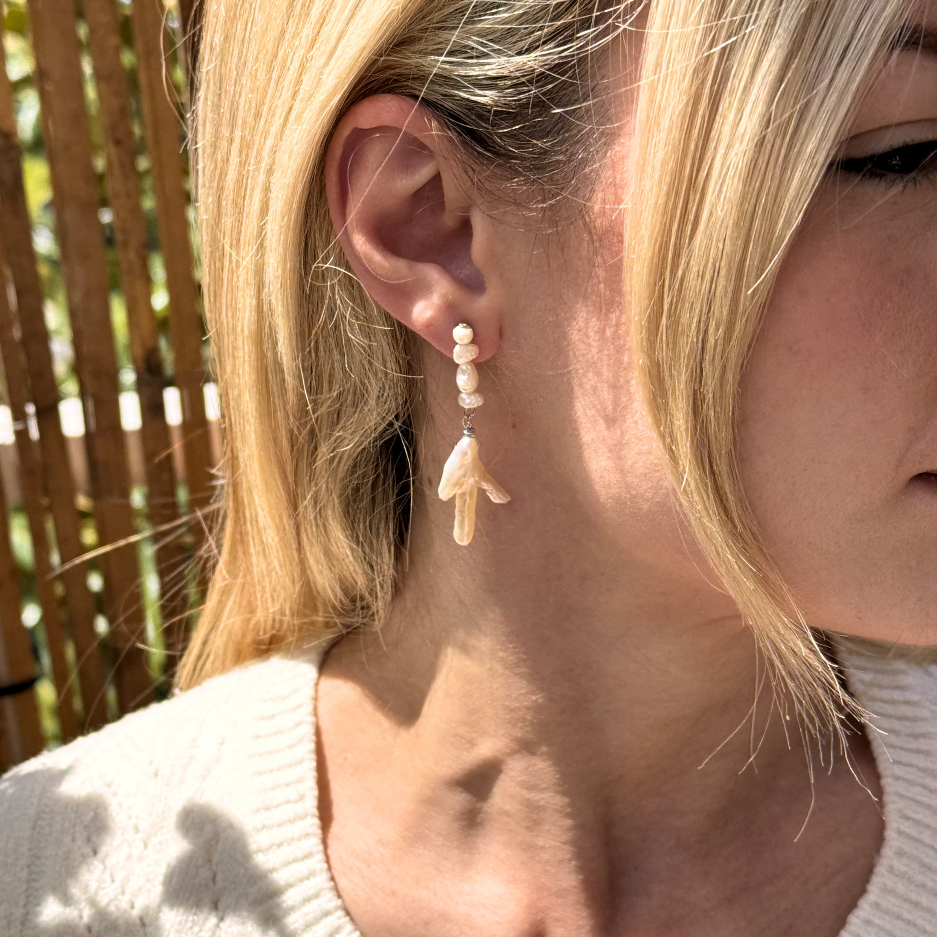 Coralia earrings detail – Feminine Creatures
