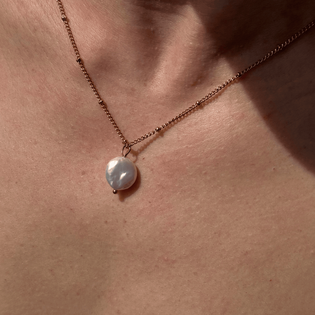 Handmade Electra single pearl gold necklace – Feminine Creatures
