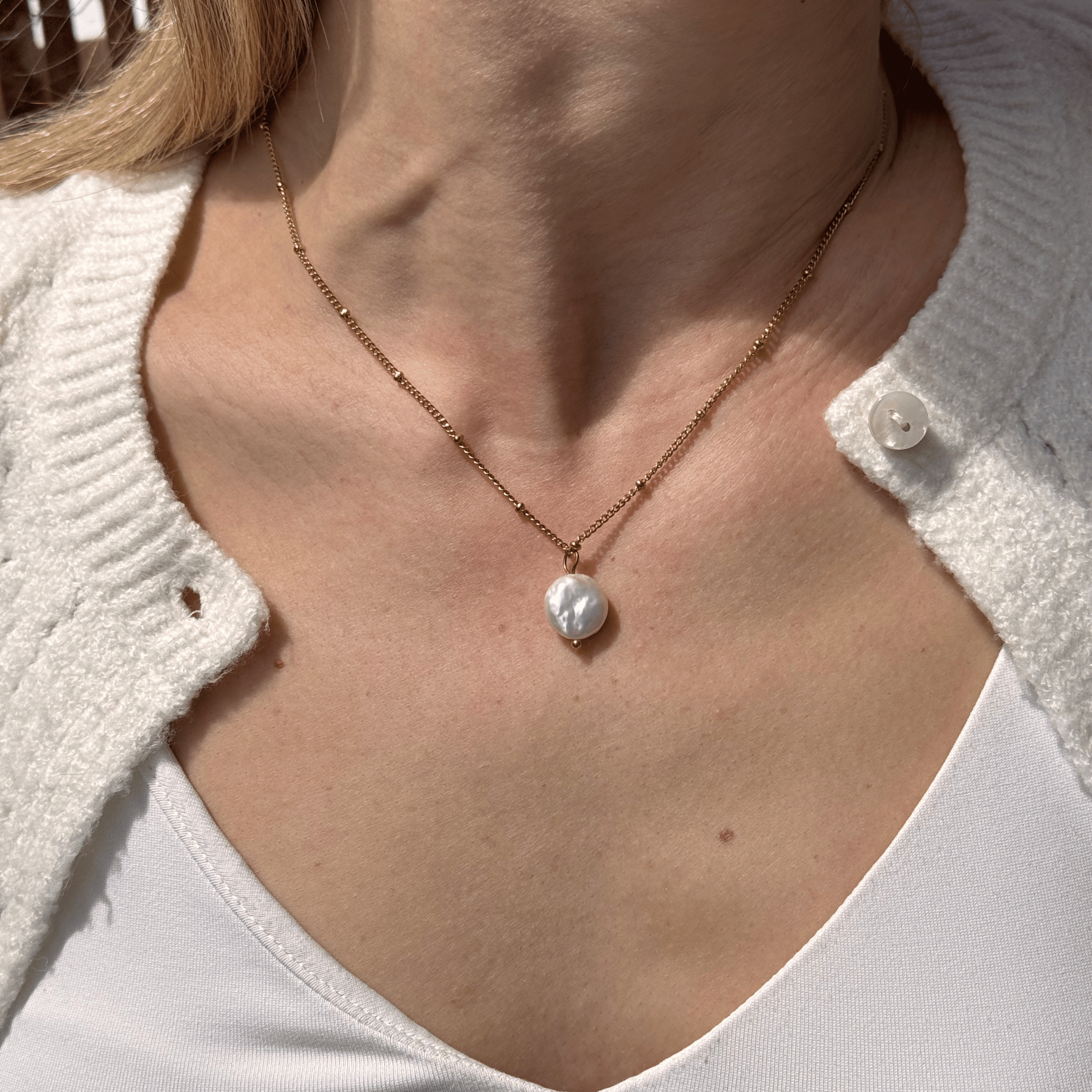 Electra necklace detail – Feminine Creatures