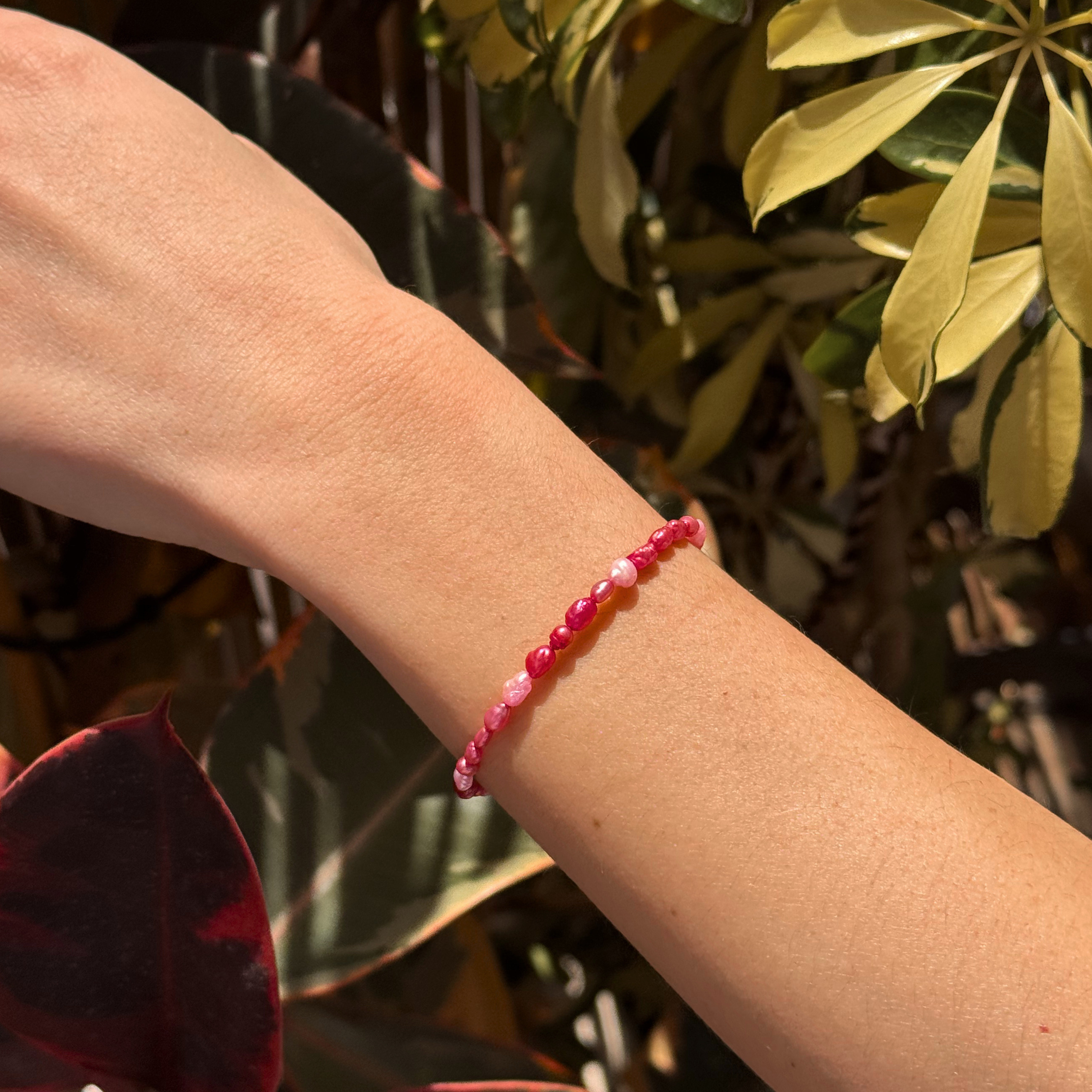 Handmade Eros red and pink pearl bracelet – Feminine Creatures