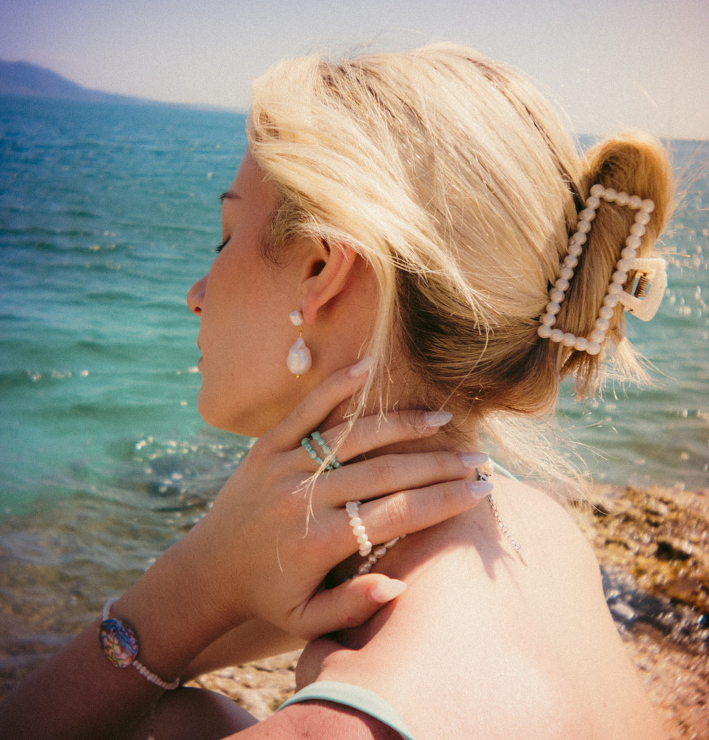 Genesis earrings with baroque pearl drop – Feminine Creatures