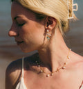 Handmade Arete scattered pearl gold necklace – Feminine Creatures